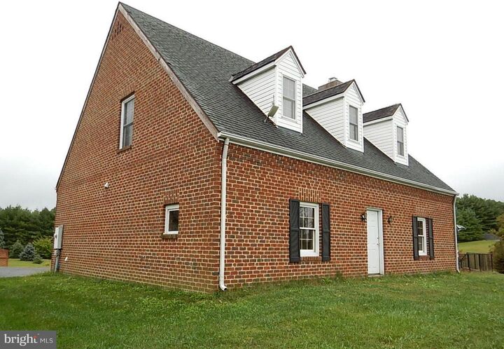 Property Photo: 13886 Berlin Turnpike A VA 20180