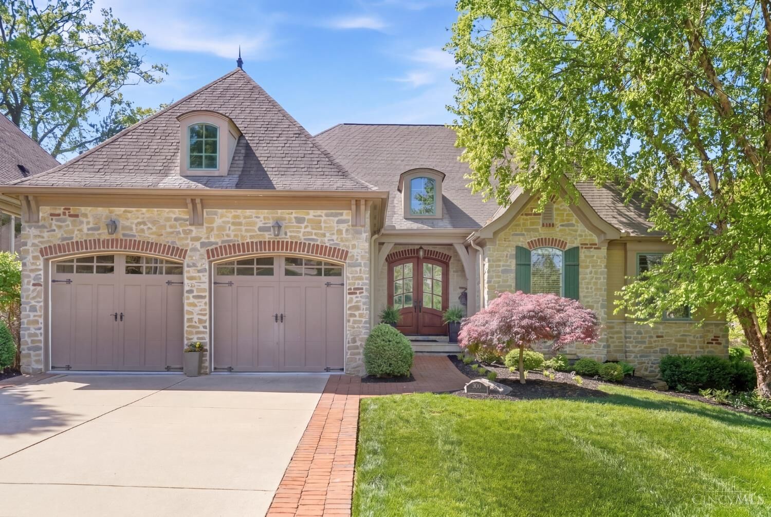 Property Photo:  3289 Hardisty Avenue  OH 45208 