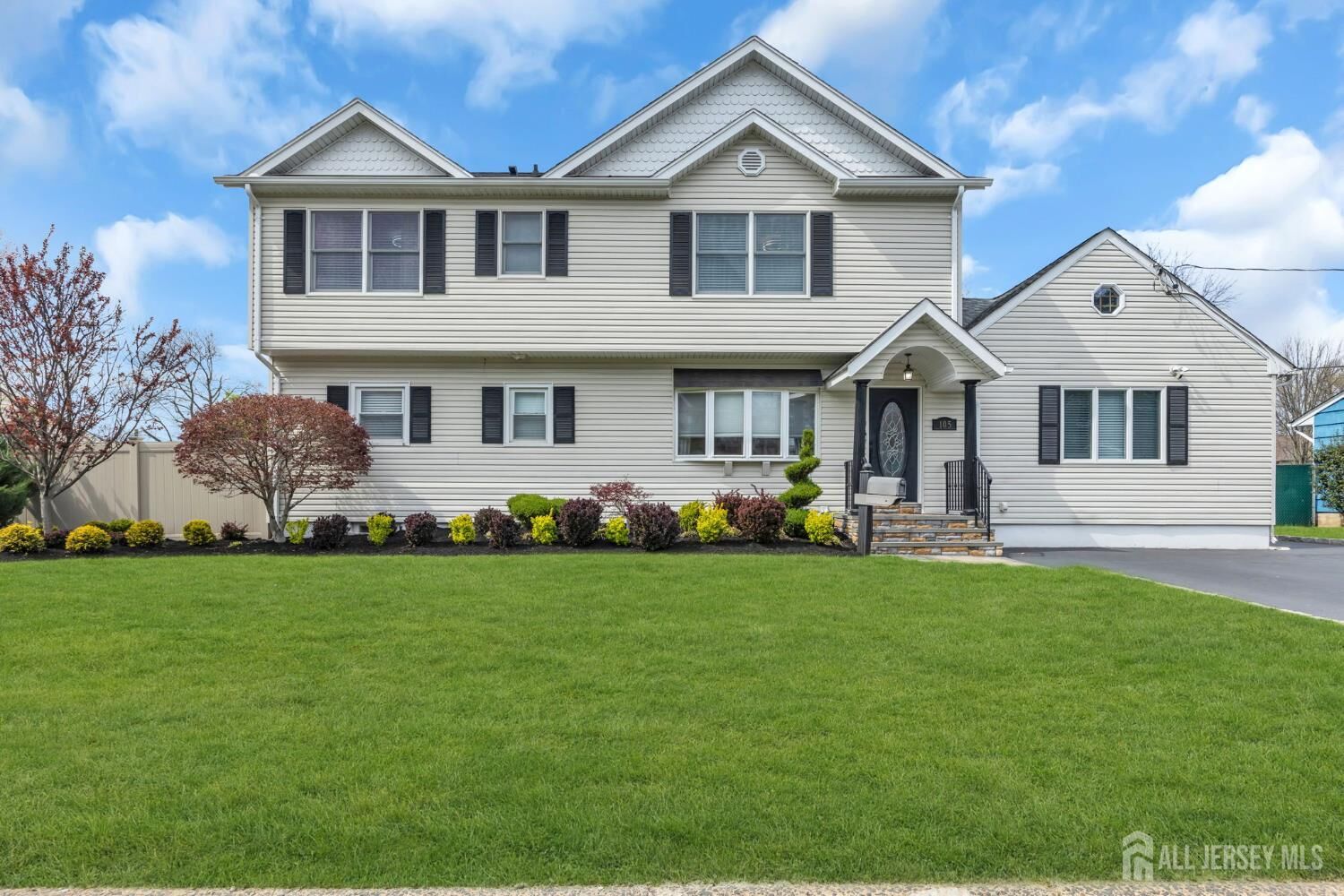 Property Photo:  105 Morril Drive  NJ 07080 