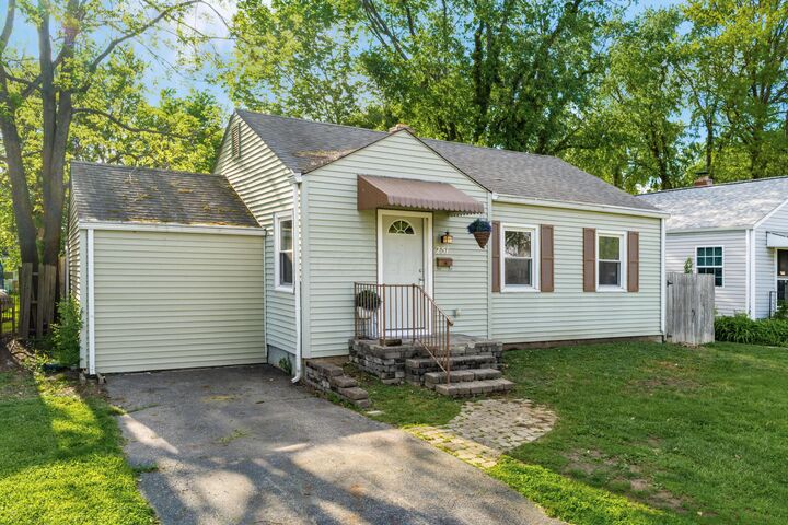 Property Photo:  251 Edgevale Road  OH 43209 