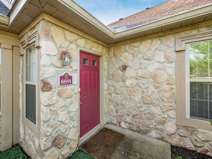 Property Photo:  8891 Linksway Drive  OH 43065 