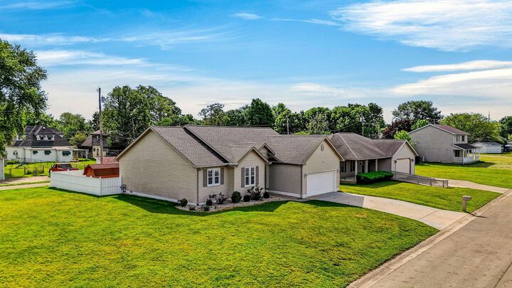 Property Photo:  9 Cavalier Court  OH 45601 