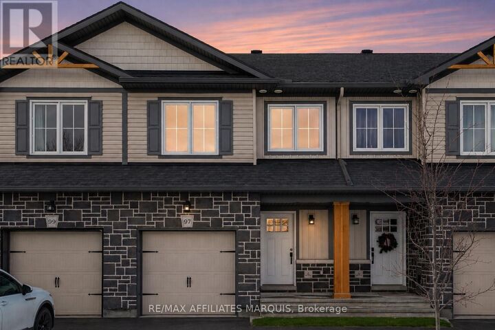 97 Whitcomb Crescent — photo 1