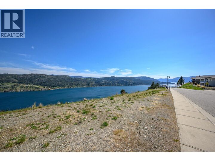 Photo de la propriété:  8808 Tavistock Road  BC V1H 2K9 