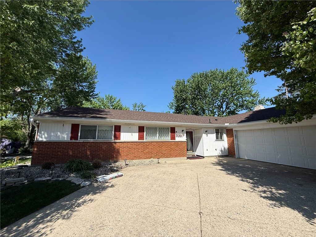 Property Photo:  7051 Cliffwood Place  OH 45424 