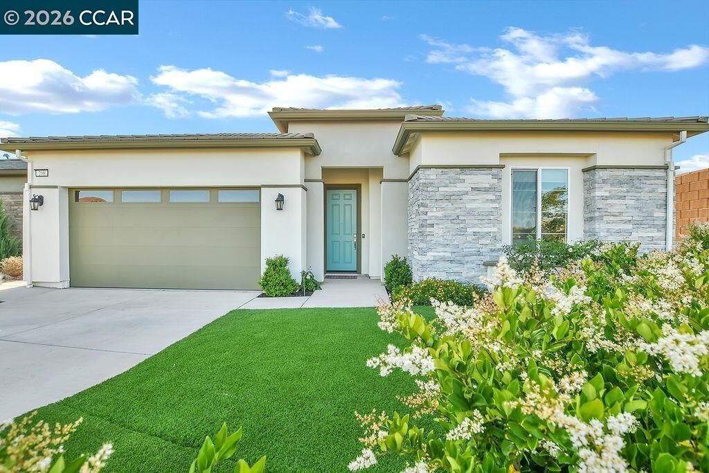 Property Photo:  208 Chinook Dr  CA 94513 