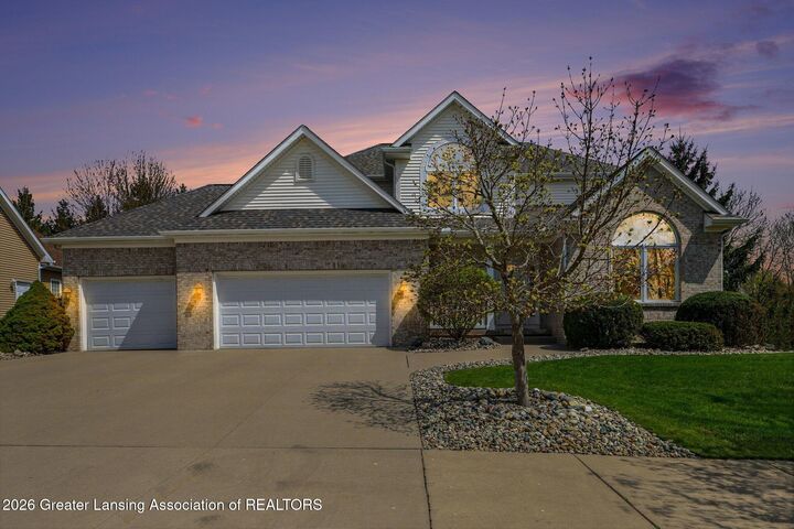 Property Photo:  1598 Royal Crescent  MI 48842 