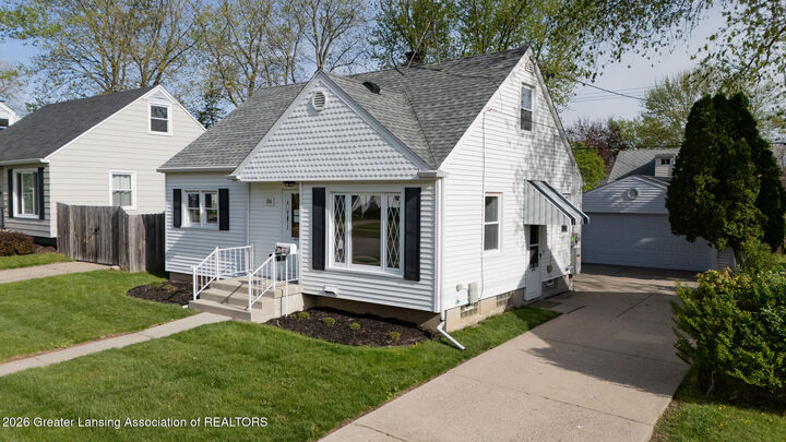 Property Photo:  1916 Victor Avenue  MI 48910 