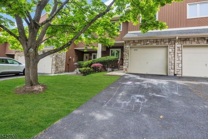 Property Photo:  109 Bond St  NJ 08807 