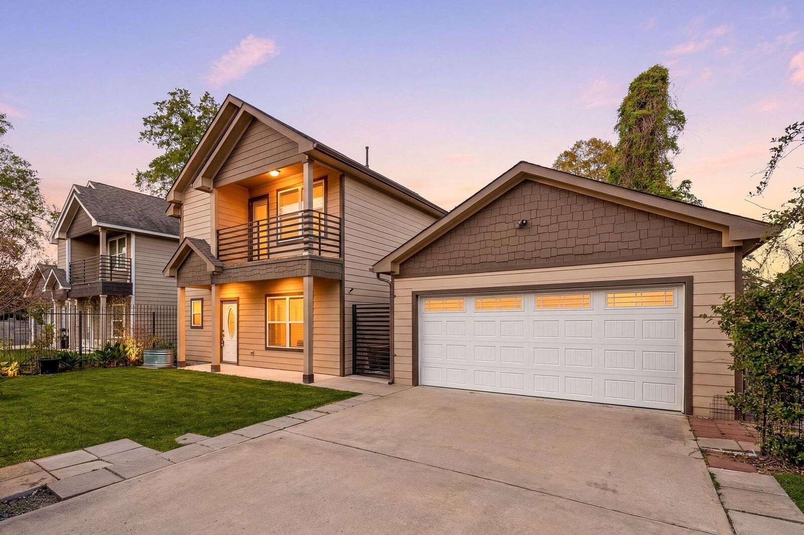Property Photo:  810 Paul Quinn Street  TX 77091 