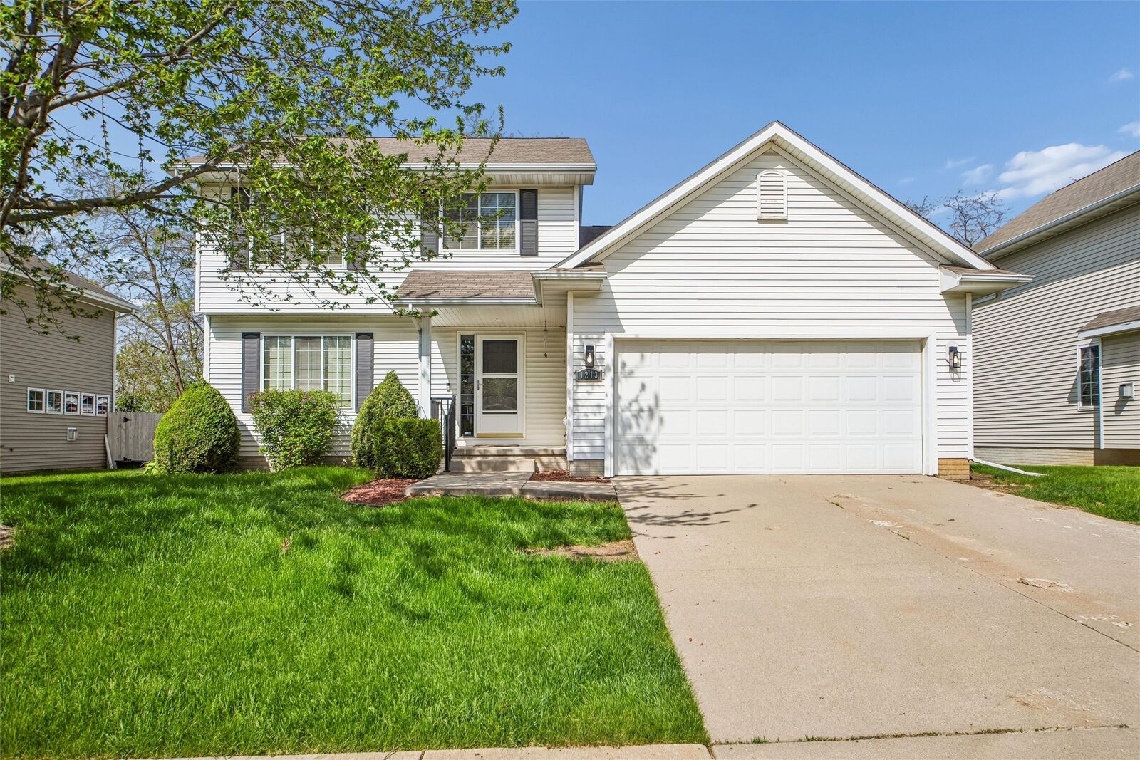 Property Photo:  1213 S 3rd Street  IA 50125 