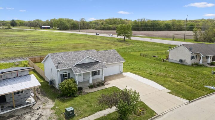 Property Photo:  115 Lillianna Street  IA 50218 