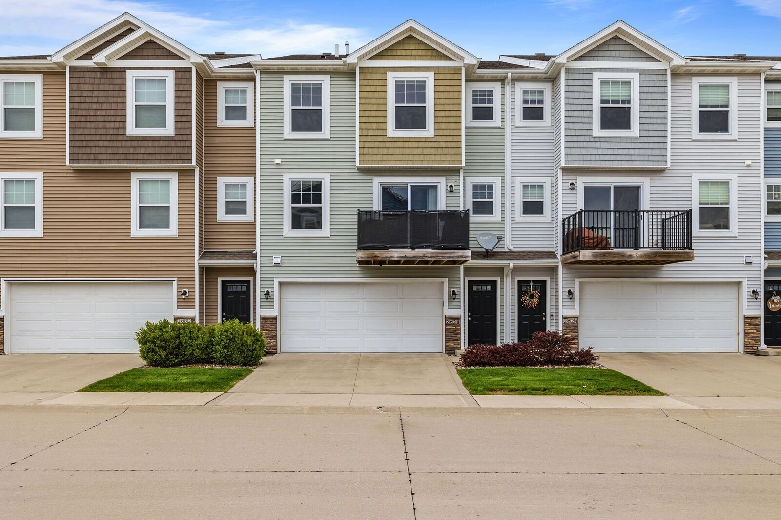 Property Photo:  2628 NW Lois Lane  IA 50023 