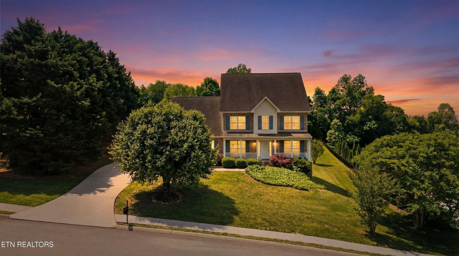 Property Photo:  1117 Amber Glades Lane  TN 37922 
