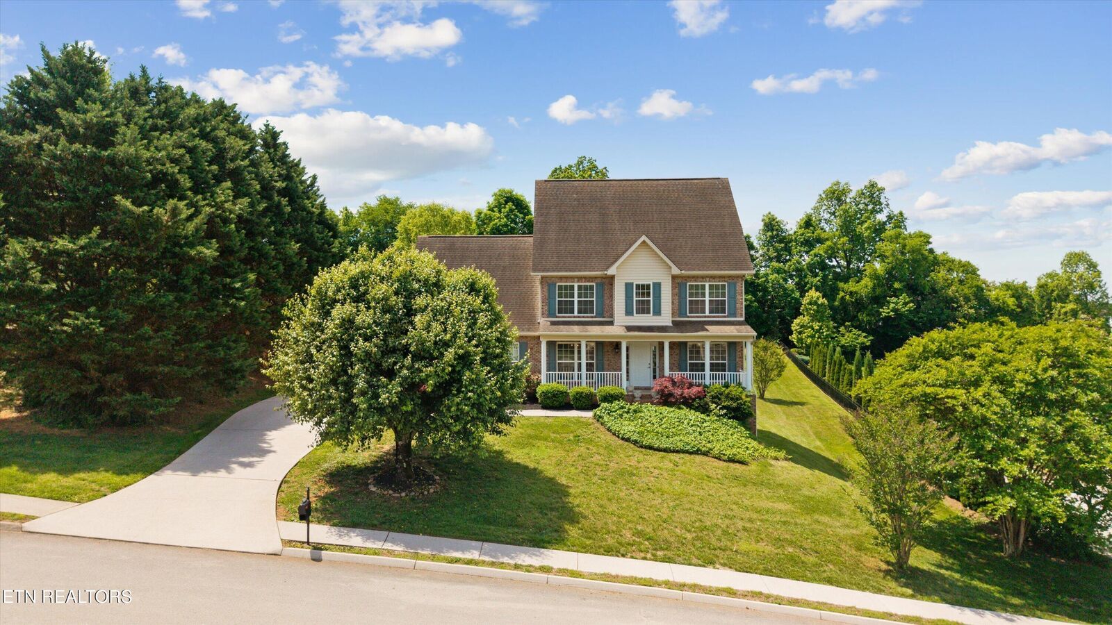 Property Photo:  1117 Amber Glades Lane  TN 37922 