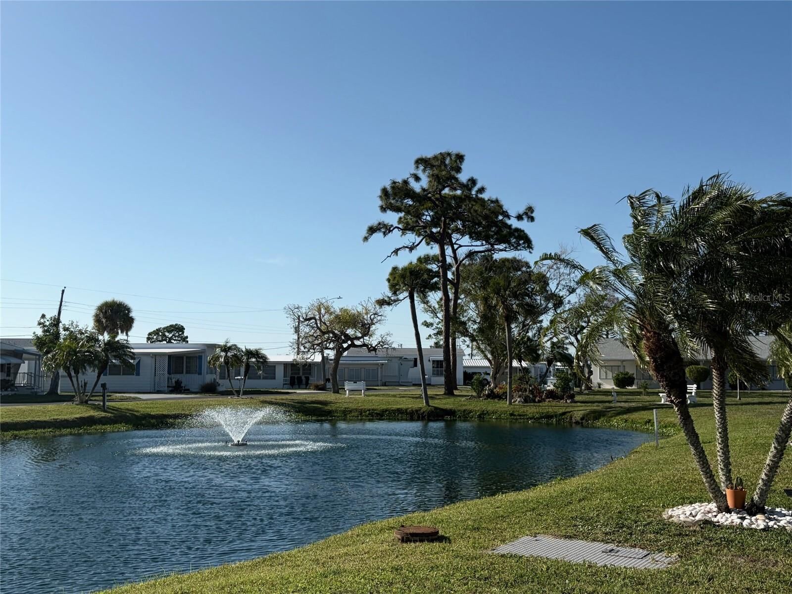 Property Photo: 218 Outer Drive W FL 34285