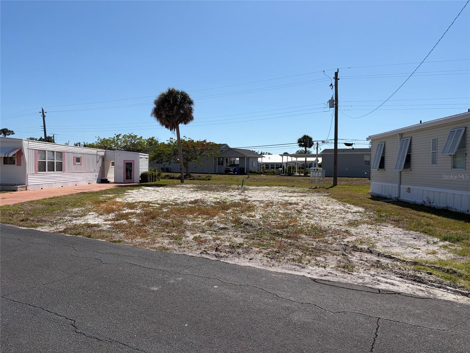 Property Photo:  218 Outer Drive W  FL 34285 