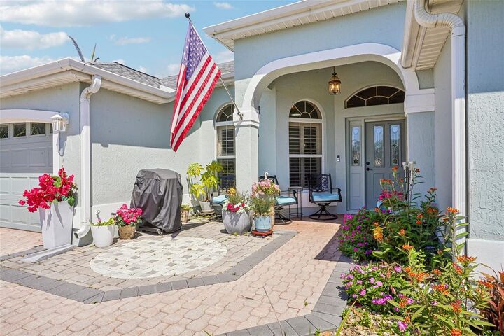 Property Photo: 2837 Grant Way FL 32162