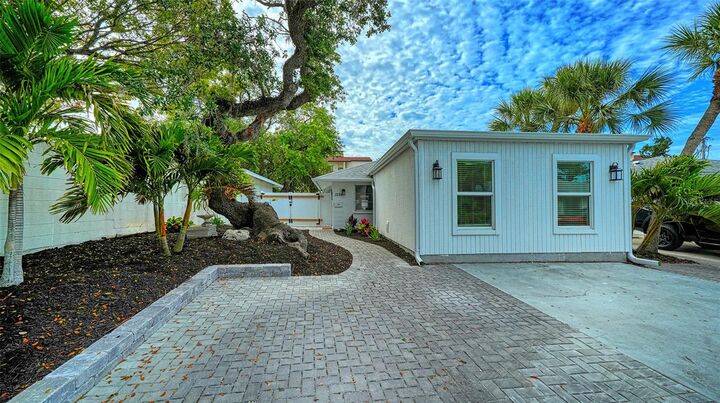 Property Photo:  1224 Moonmist Circle S-3  FL 34242 