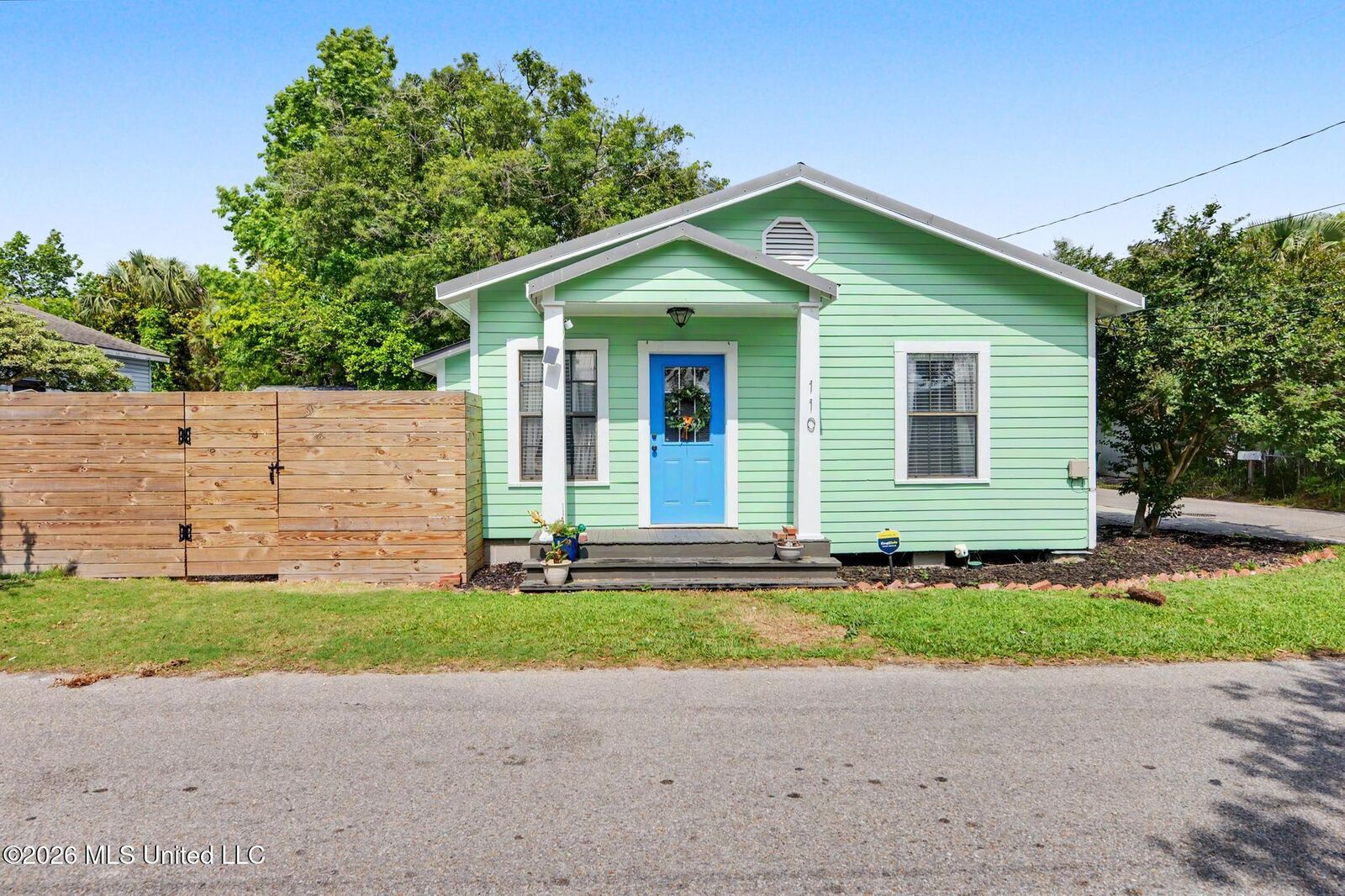 Property Photo:  110 N Toulme Street  MS 39520 