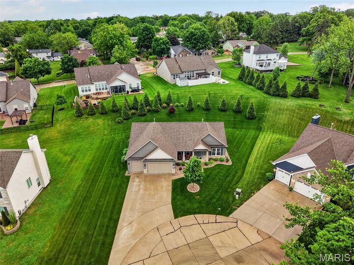 Property Photo:  2 Kandahar Court  MO 63303 