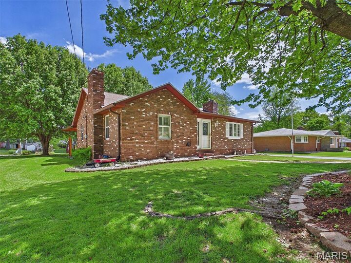 Property Photo:  258 Norwood Place  IL 62024 