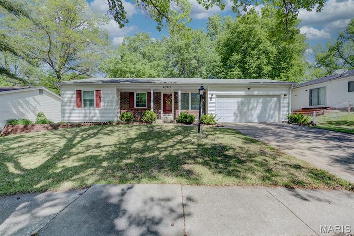 Property Photo:  6305 Silver Fox Drive  MO 63034 