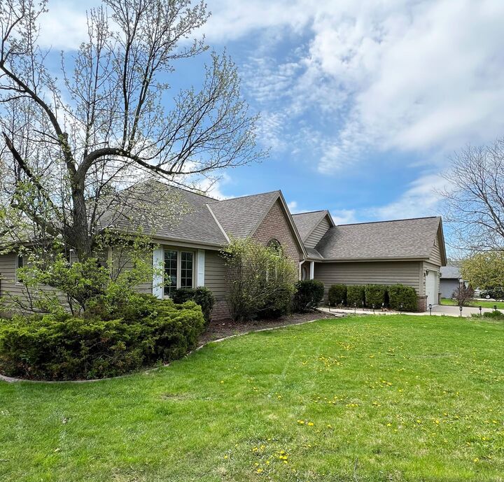 Property Photo:  12445 W North Ln  WI 53151 