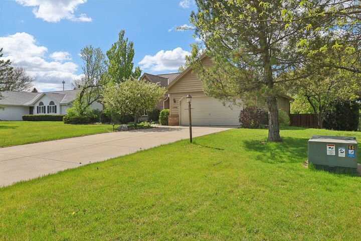 Property Photo:  12445 W North Ln  WI 53151 