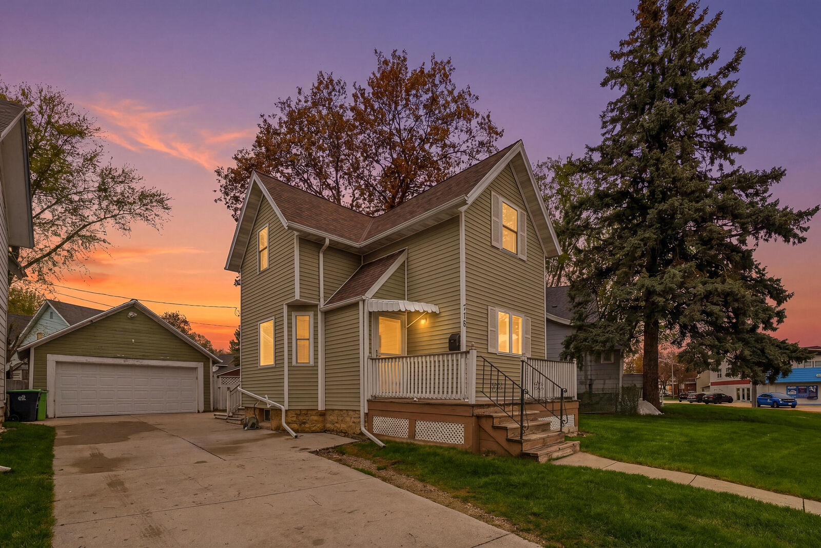 Property Photo:  716 N Spring St  WI 53916 