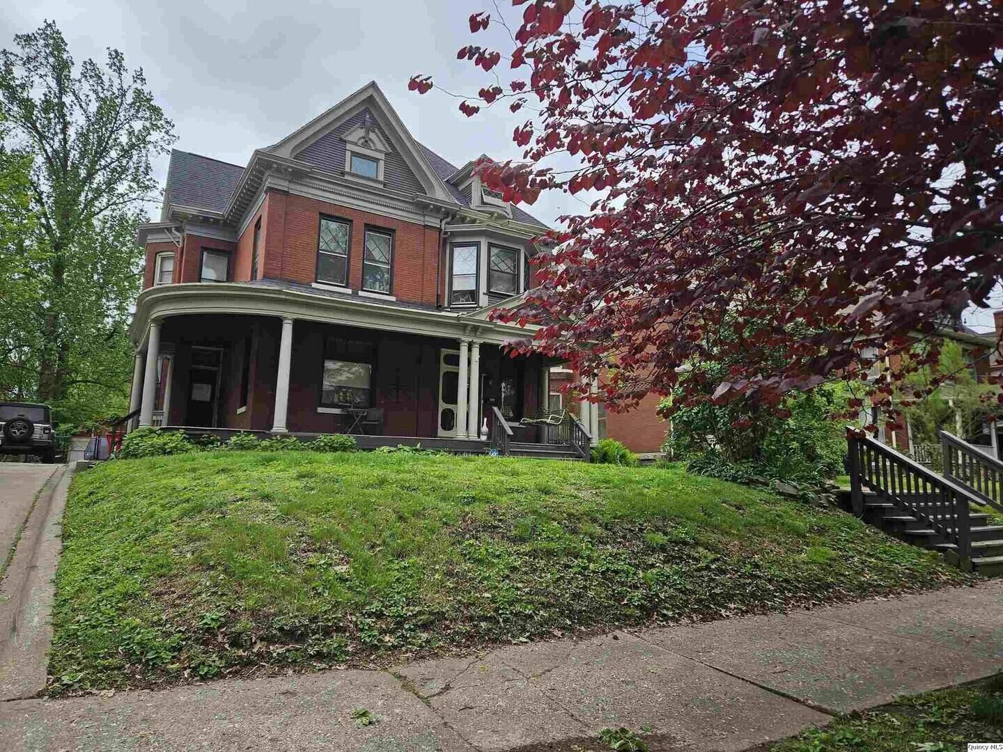Property Photo: 1634 Vermont Street IL 62301