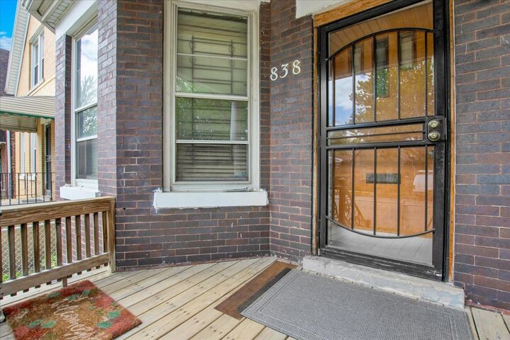 Property Photo:  838 N Homan Avenue  IL 60651 