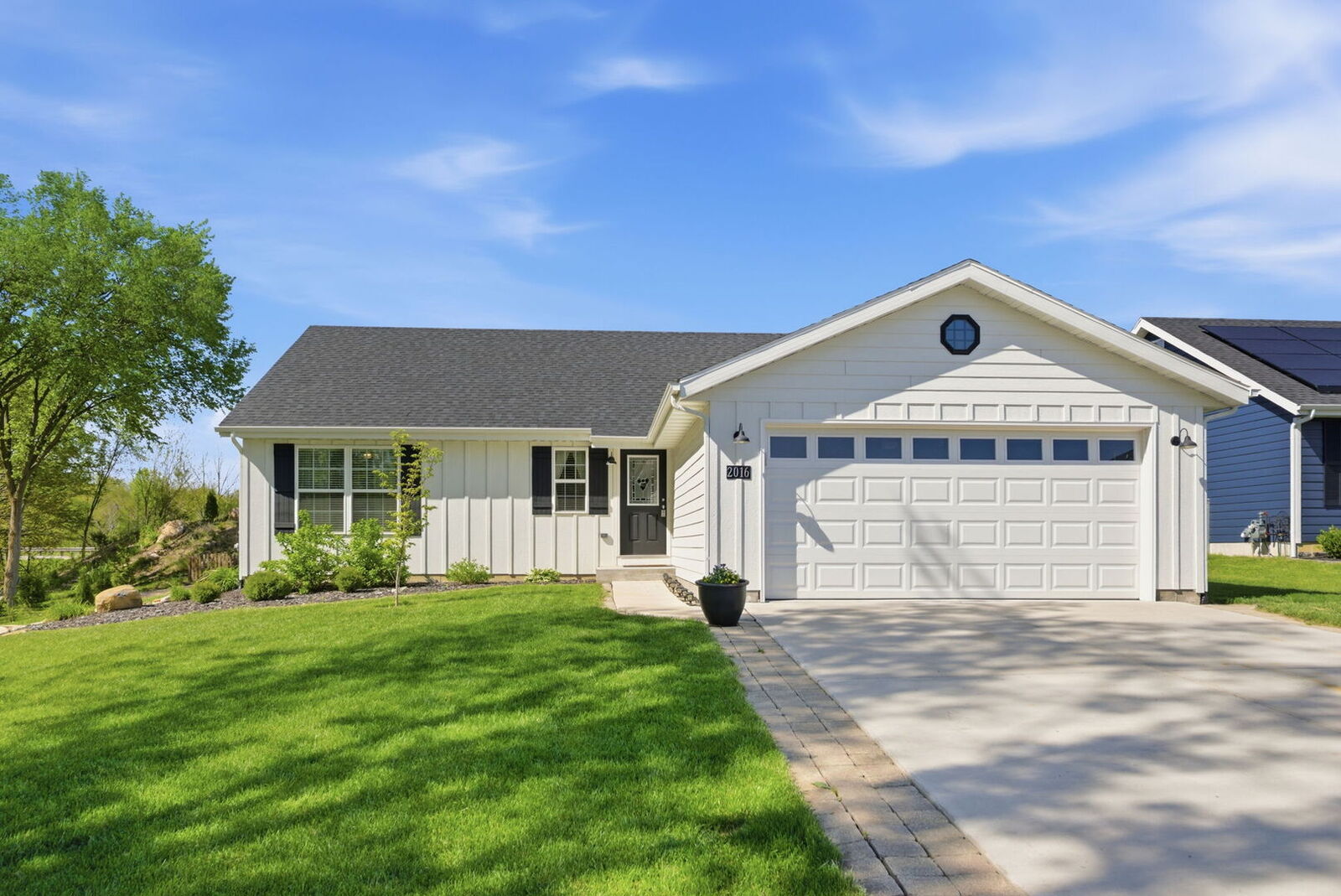 Property Photo:  2016 Red Willow Road  IL 60450 