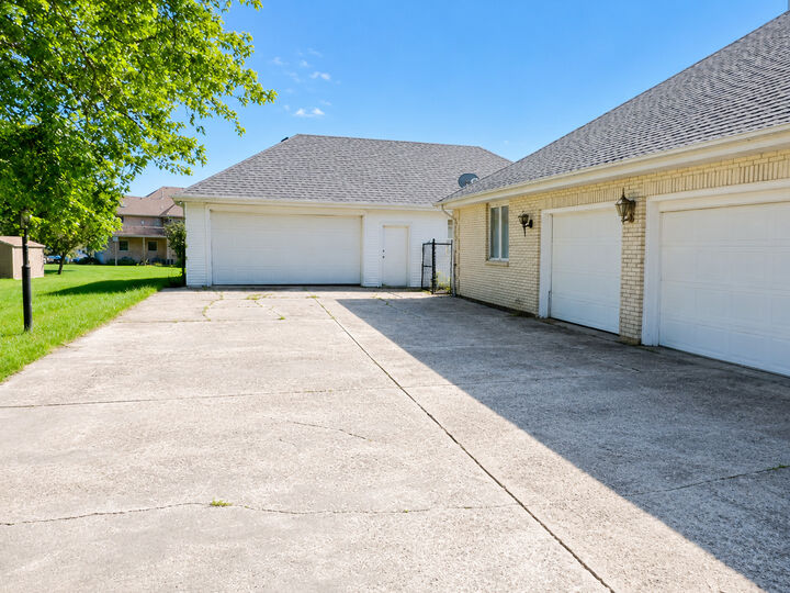 Property Photo:  2958 E Timberline Court  IL 60417 