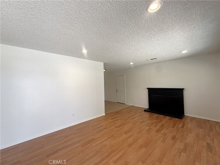 Property Photo:  490 Avignon Court  CA 92501 
