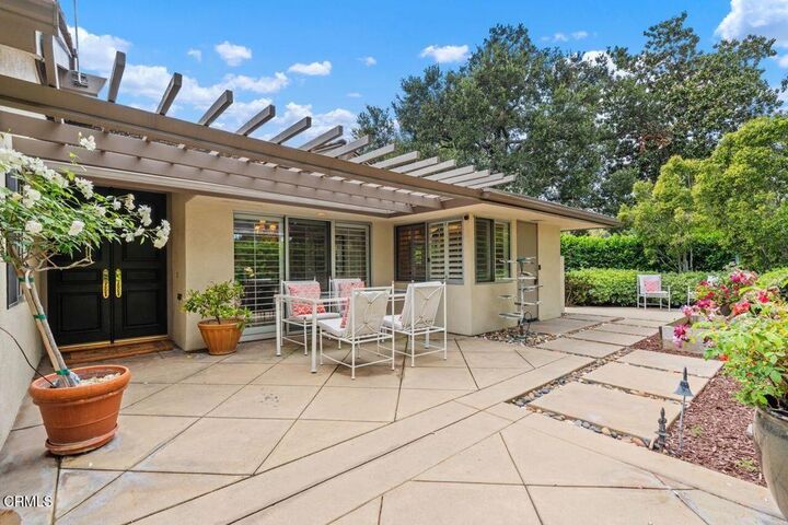 Property Photo:  1040 S Orange Grove 1  CA 91105 