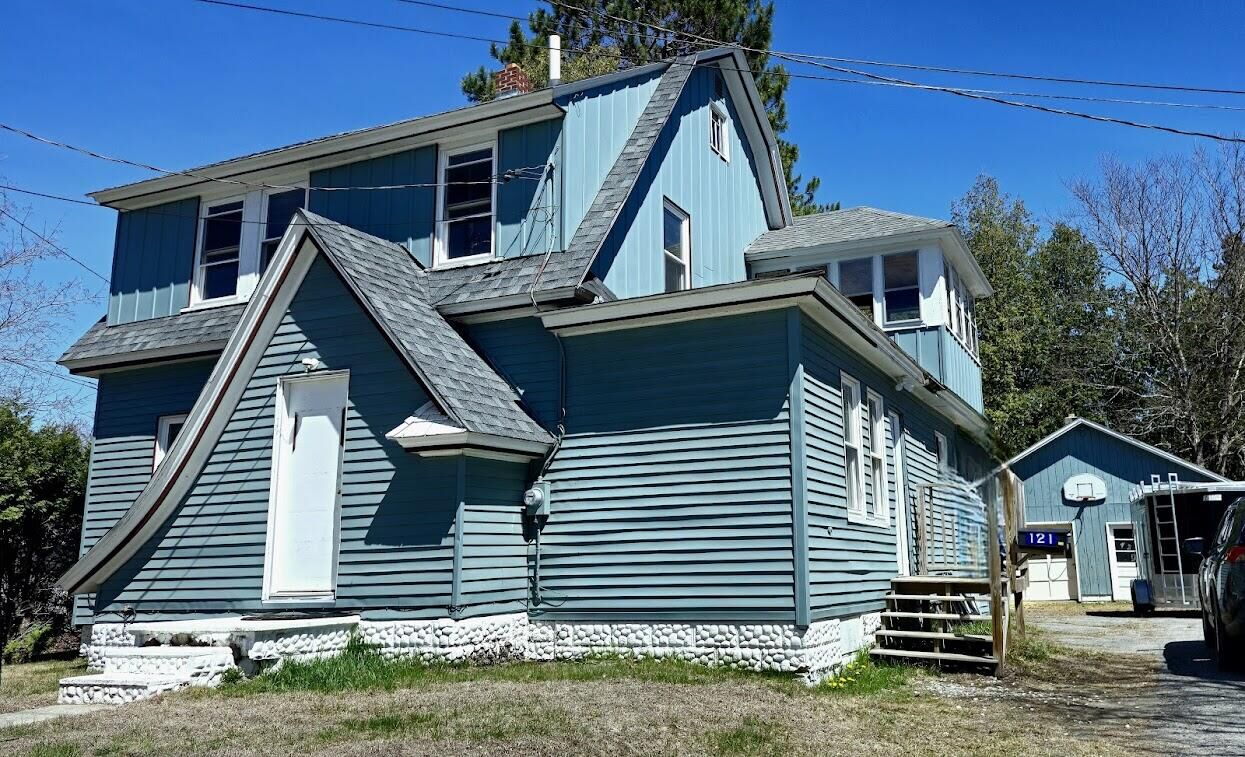 Property Photo:  121 Bates Street  ME 04462 