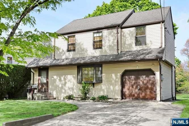 Property Photo:  405 Terhune Avenue  NJ 07652 