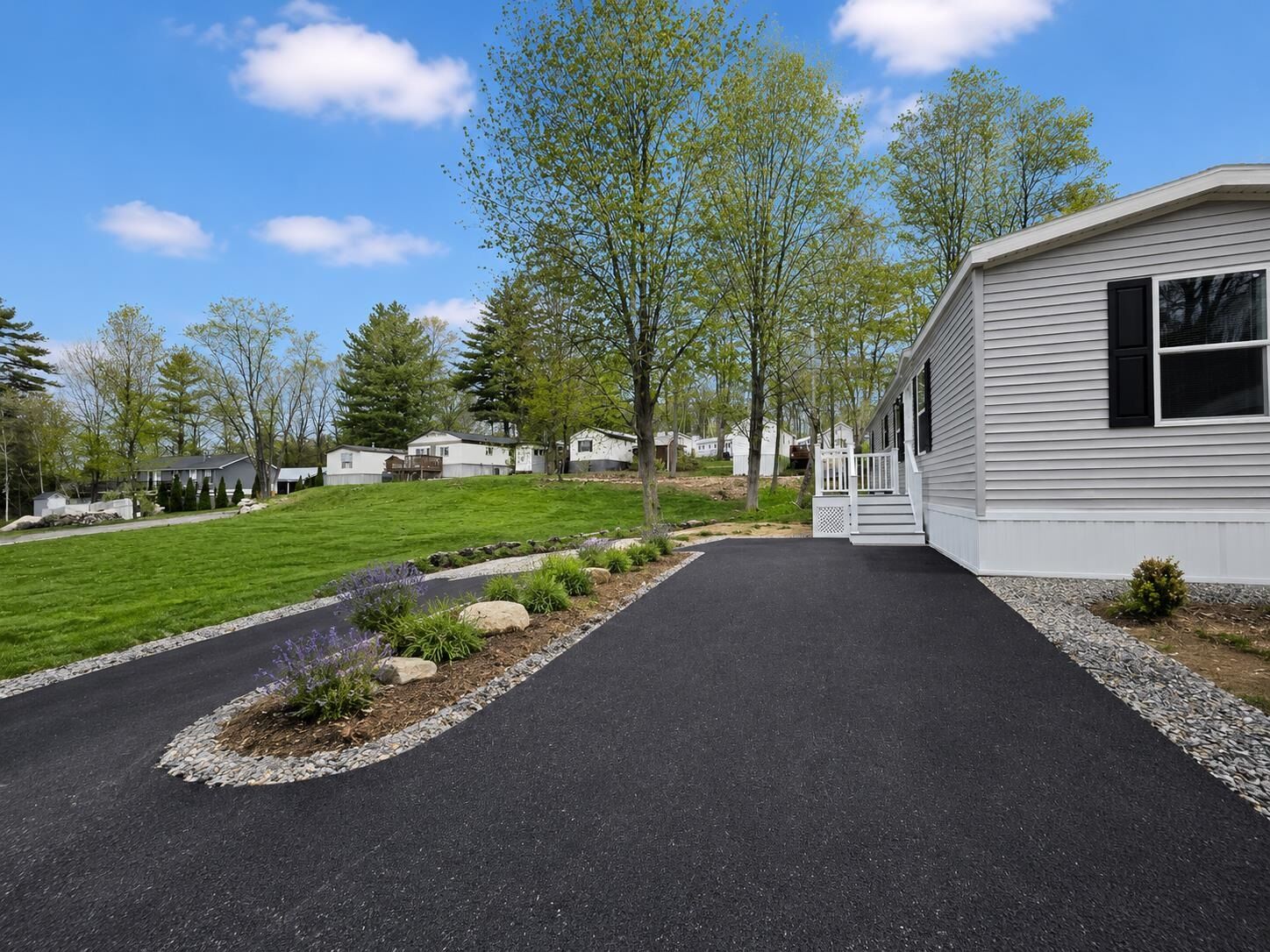 Property Photo:  9 Sargent Place  NH 03249 