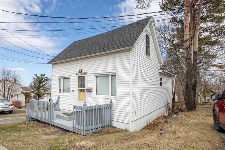 Property Photo:  1017 George Street  NS B1P 1M5 