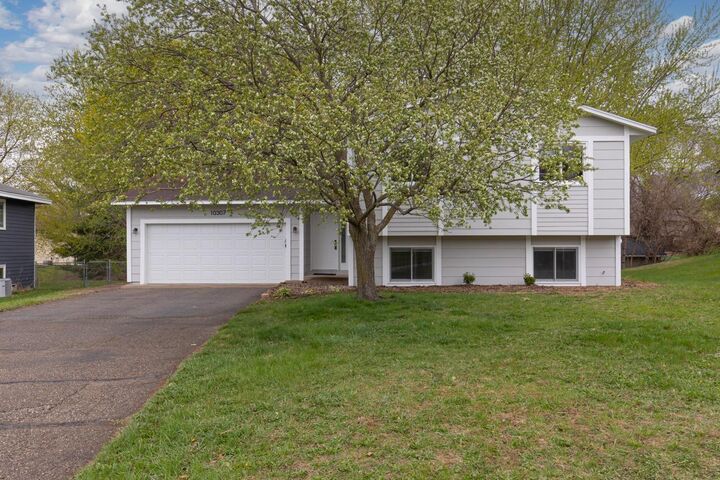 Property Photo:  10307 Englewood Drive  MN 55347 