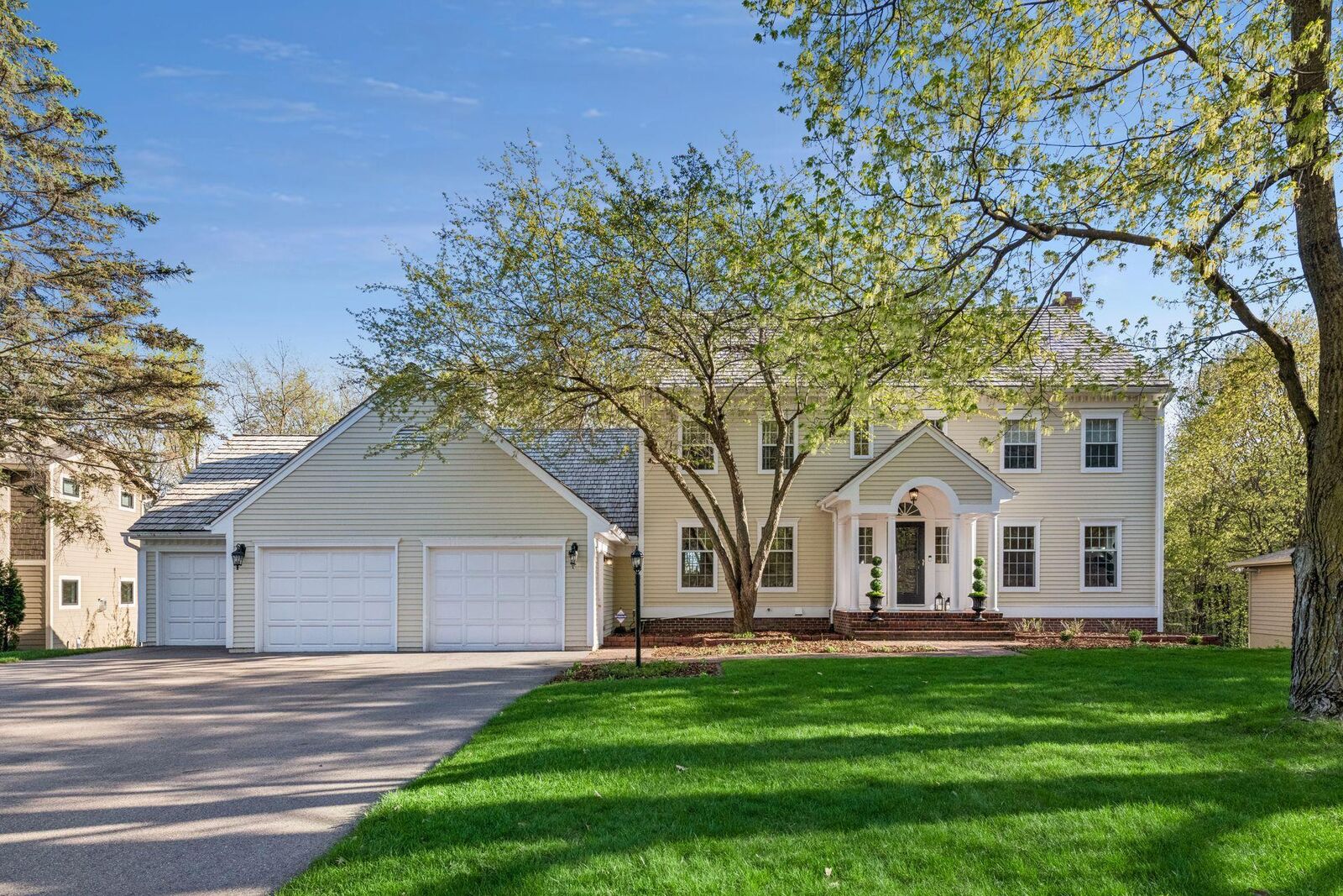 Property Photo:  19515 Waterford Place  MN 55331 