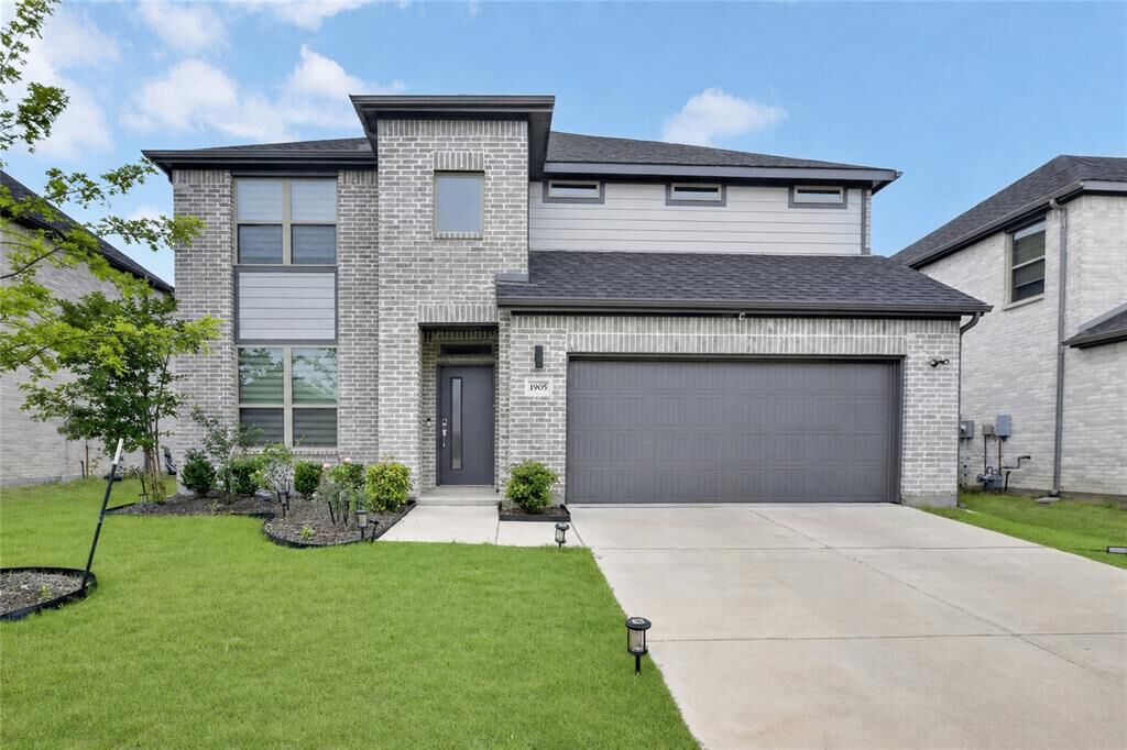 Property Photo:  1905 Edgewater Street  TX 75009 