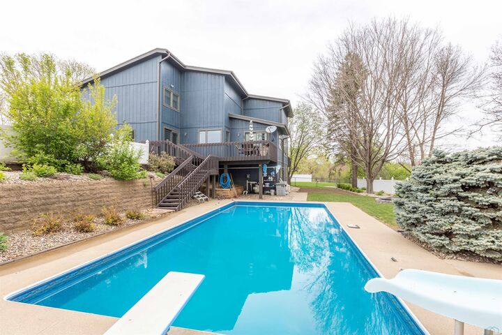 Property Photo: 1621 Hiawatha Trail IA 51104