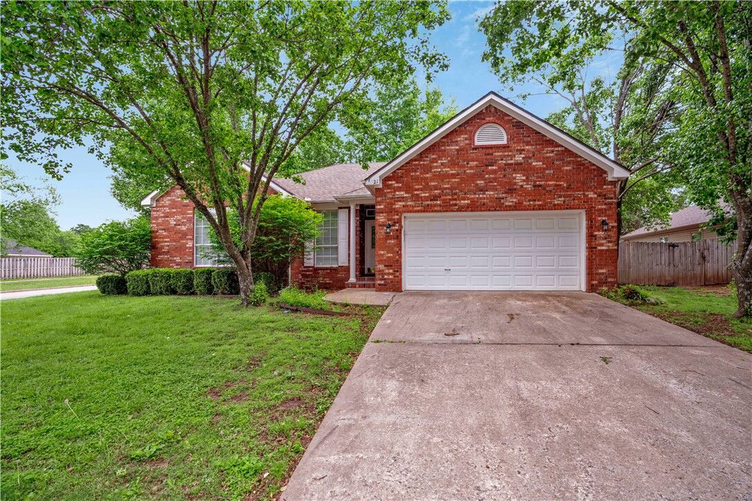 Property Photo:  3021 Birch Place  AR 72762 