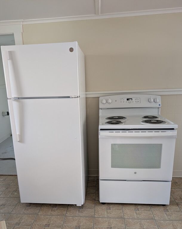 Property Photo:  210 Eagle St 1  MA 01247 