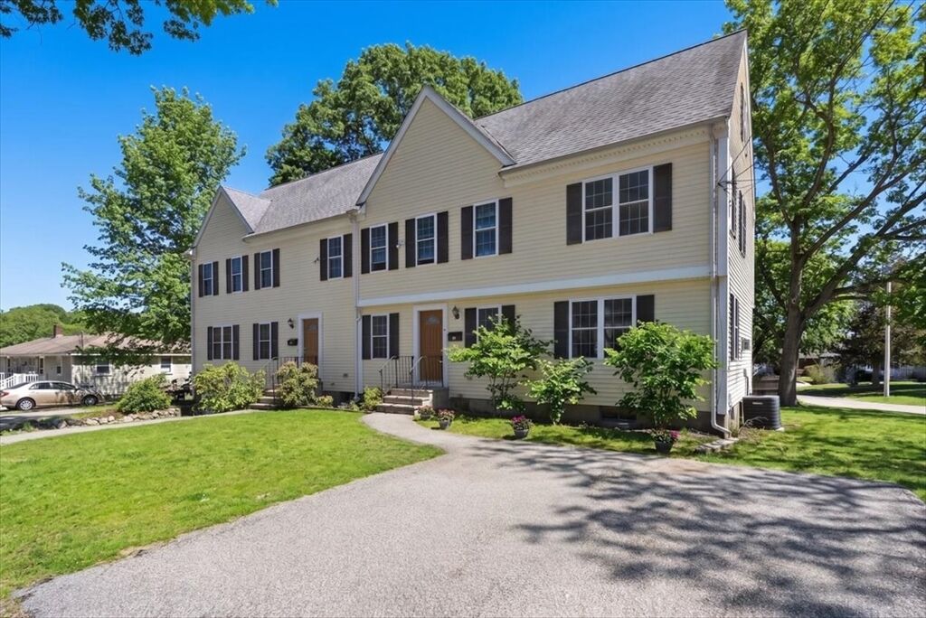 Property Photo:  16 Rhodes Place 16  MA 02043 