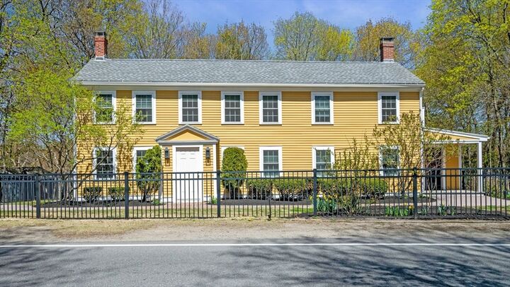 Property Photo:  1 Chestnut St  MA 01864 