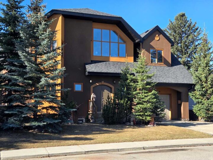 Property Photo: 4643 29 Avenue NW AB T3B 0J1