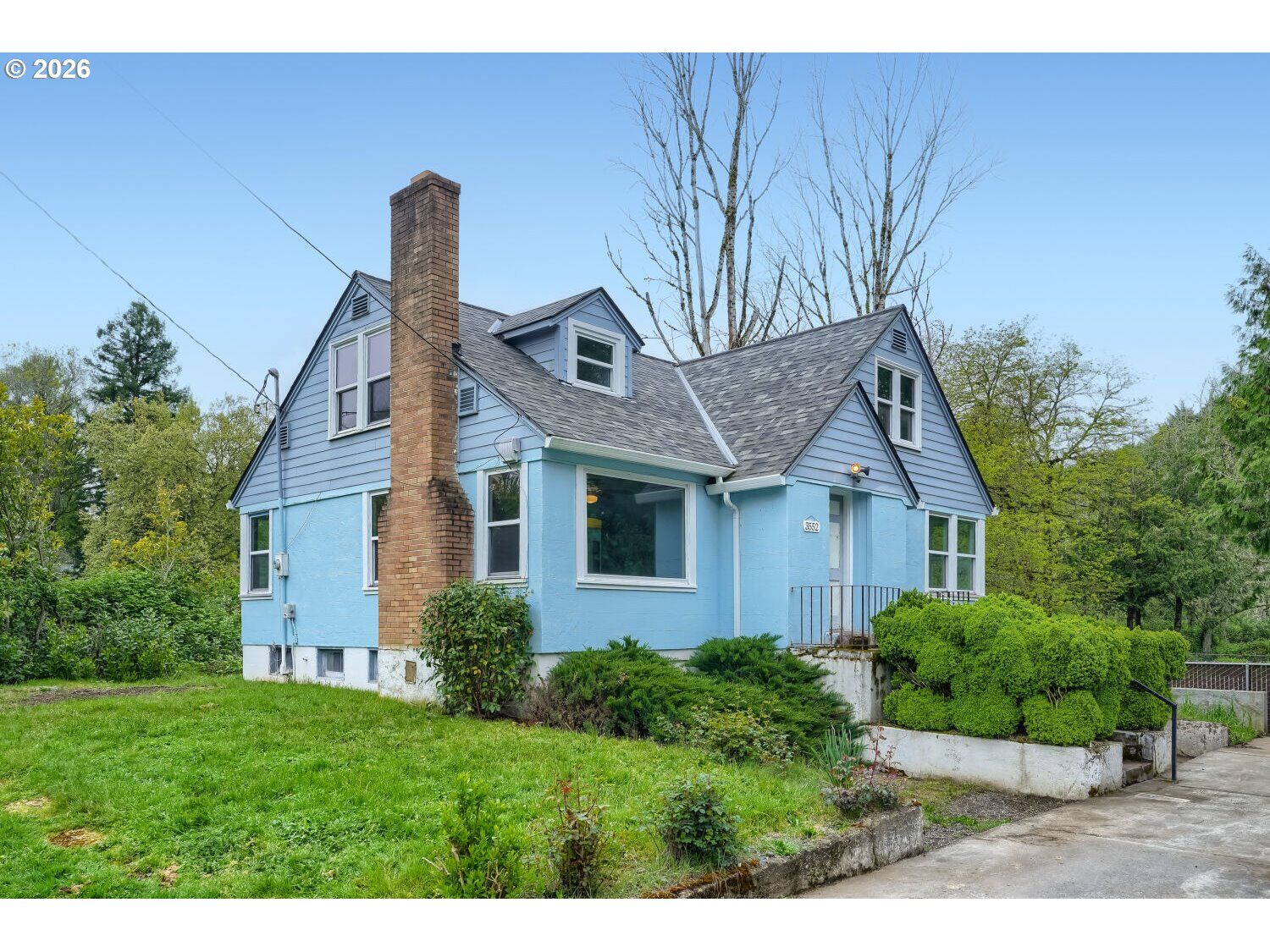 Property Photo:  3552 NE Everett St  WA 98607 